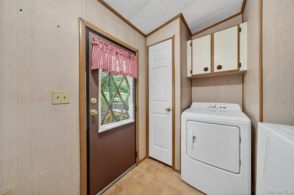74 Pine Drive Bloomingburg NY 12721