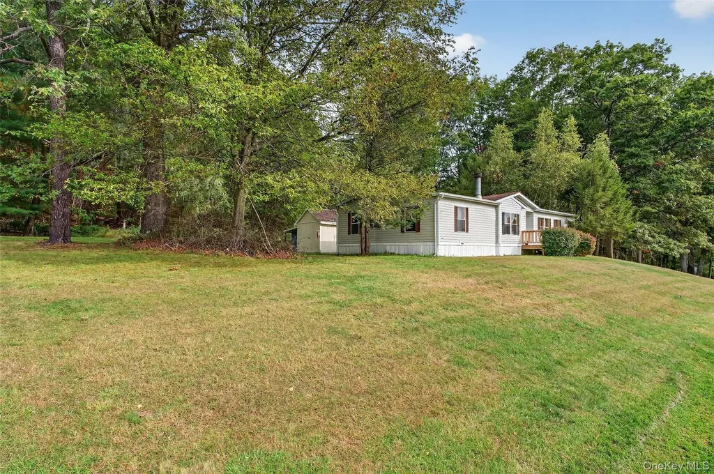 74 Pine Drive Bloomingburg NY 12721