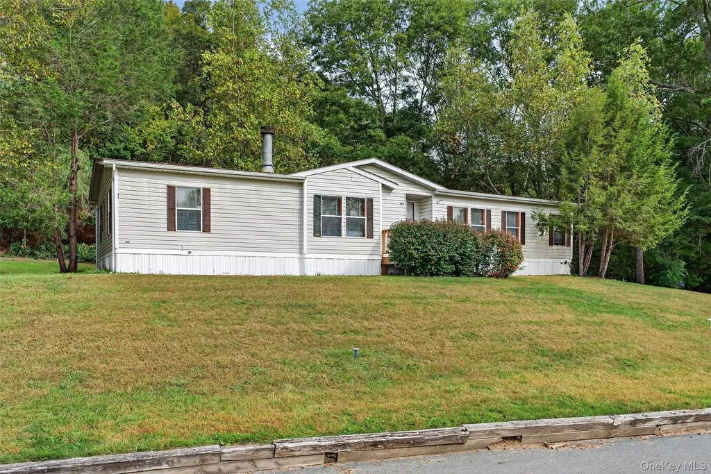 74 Pine Drive Bloomingburg NY 12721