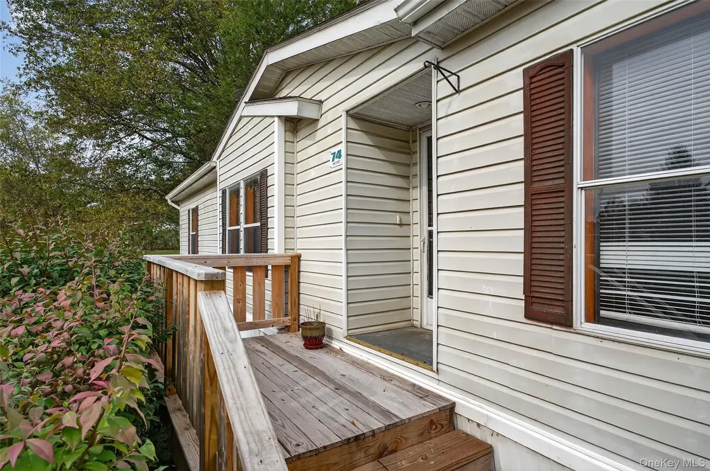 74 Pine Drive Bloomingburg NY 12721