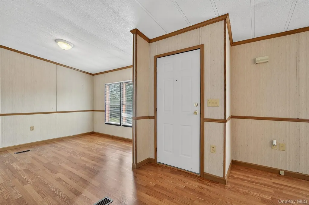 74 Pine Drive Bloomingburg NY 12721