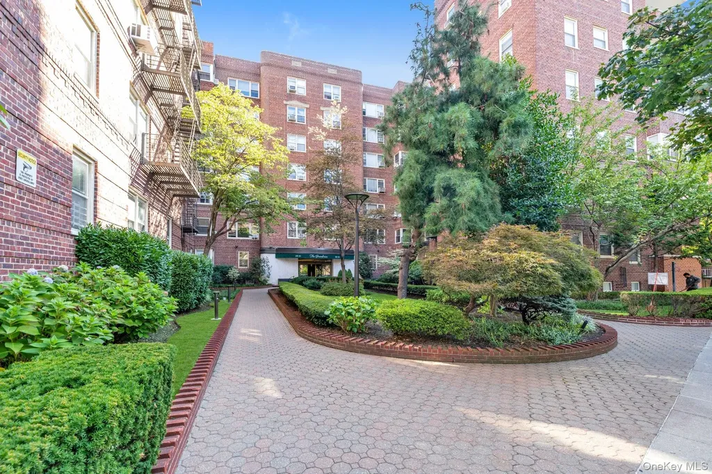68-61 Yellowstone Boulevard Forest Hills NY 11375