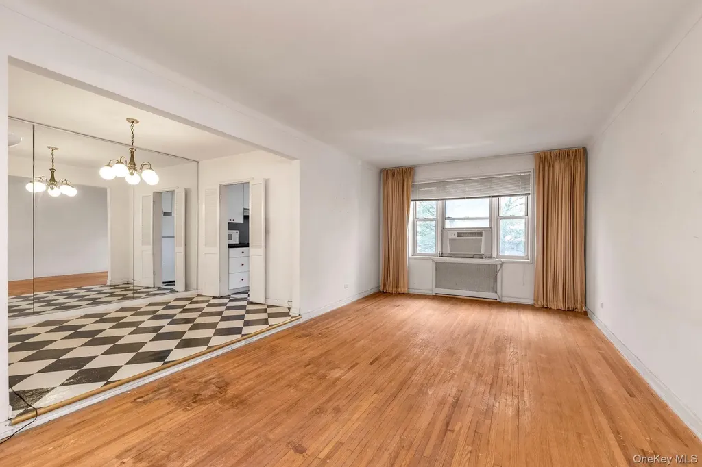 68-61 Yellowstone Boulevard Forest Hills NY 11375