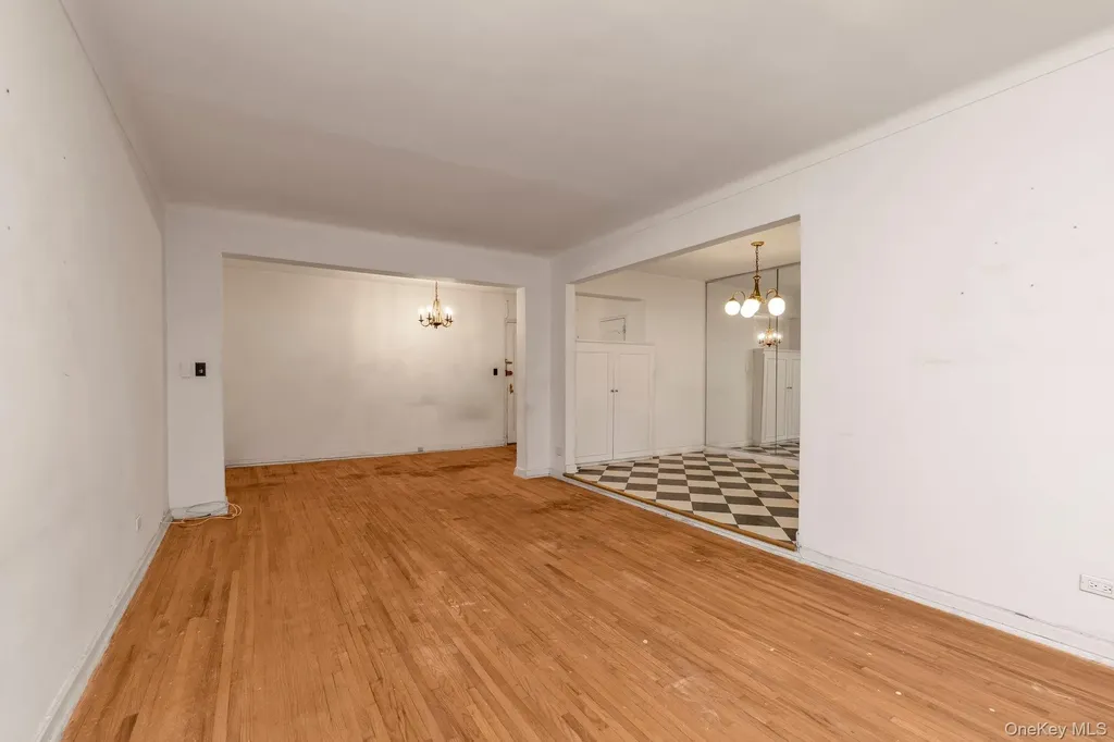 68-61 Yellowstone Boulevard Forest Hills NY 11375