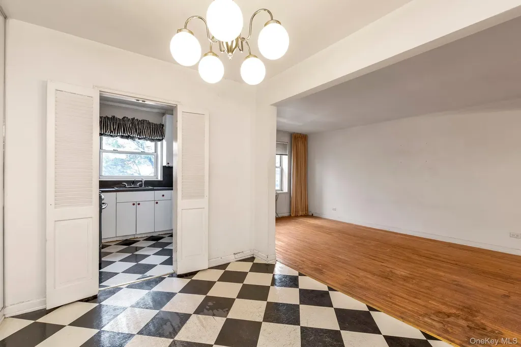 68-61 Yellowstone Boulevard Forest Hills NY 11375