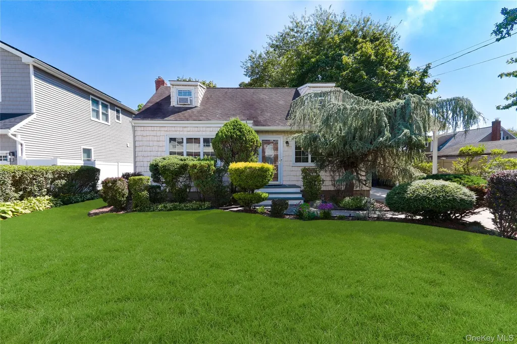 5 Lime Court West Babylon NY 11704