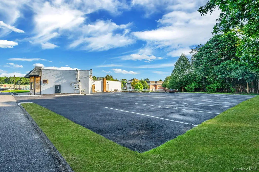 75 Marlene Lane Mattituck NY 11952