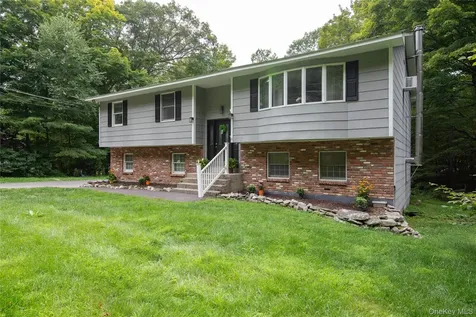 561 Farmers Mills Road Carmel NY 10512