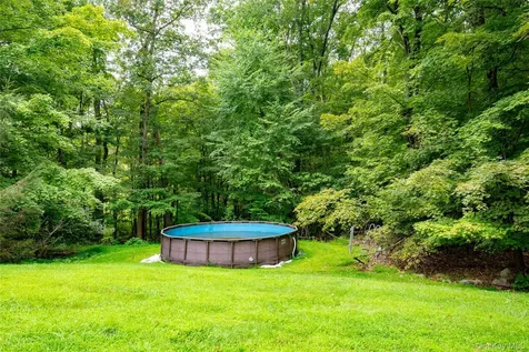 561 Farmers Mills Road Carmel NY 10512