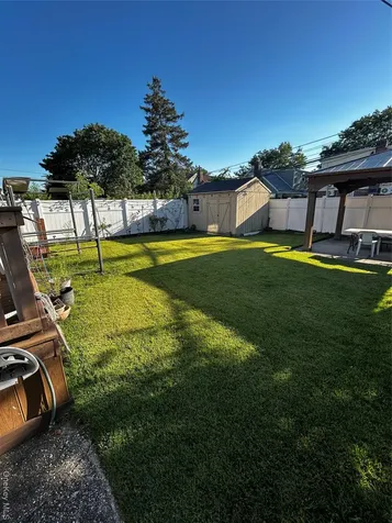 7734 Little Neck Parkway Glen Oaks NY 11004