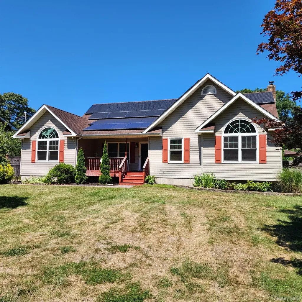 289 Carleton Drive E Shirley NY 11967