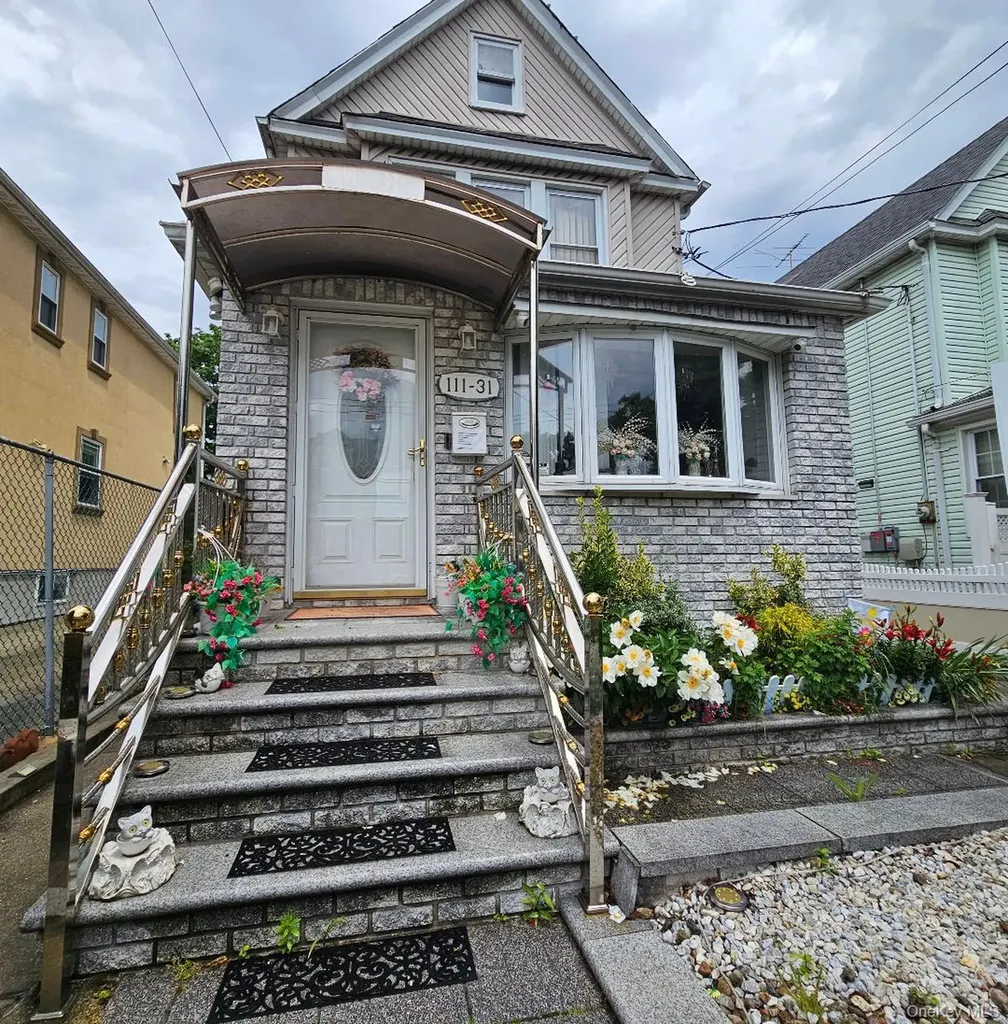 Briarwood NY 11435