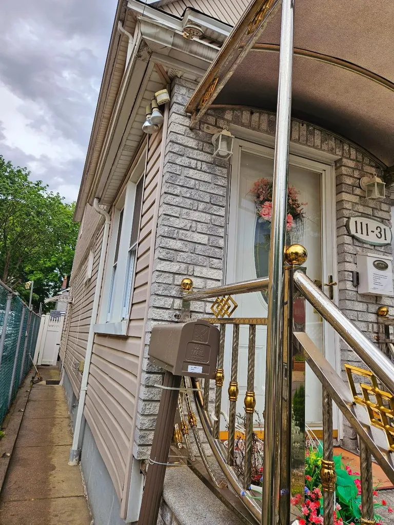 Briarwood NY 11435