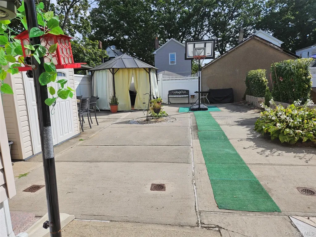 Briarwood NY 11435