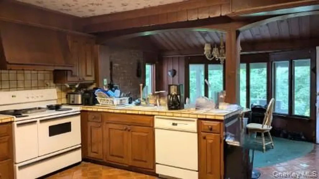 22 Old Mill Road Poughkeepsie NY 12603