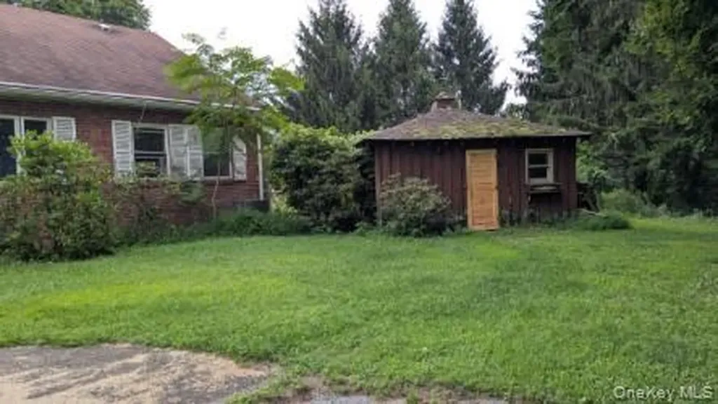 22 Old Mill Road Poughkeepsie NY 12603