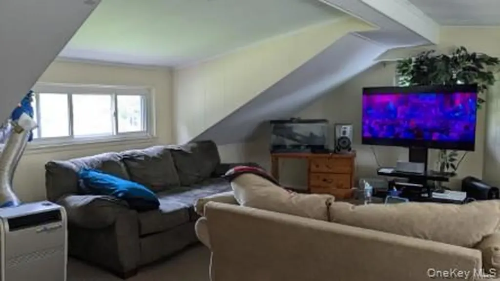 22 Old Mill Road Poughkeepsie NY 12603