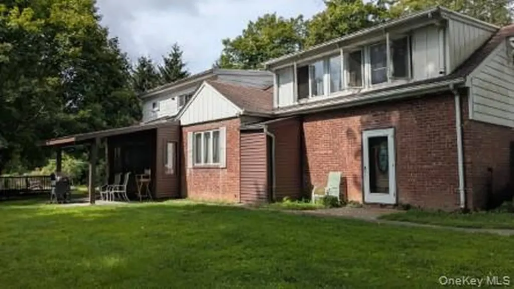 22 Old Mill Road Poughkeepsie NY 12603