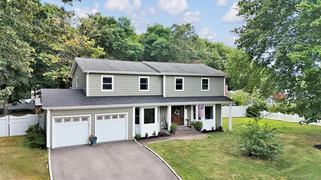 9 Pamela Drive Ridge NY 11961