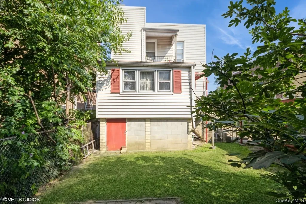 4261 Byron Avenue Bronx NY 10466