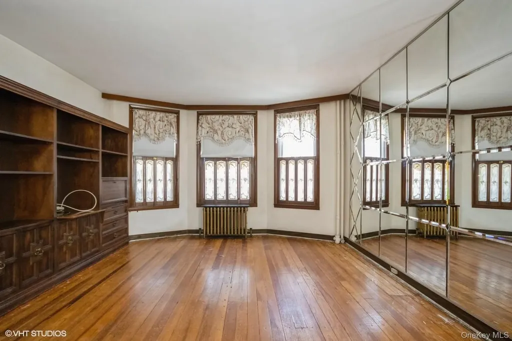 4261 Byron Avenue Bronx NY 10466