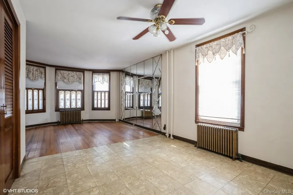 4261 Byron Avenue Bronx NY 10466