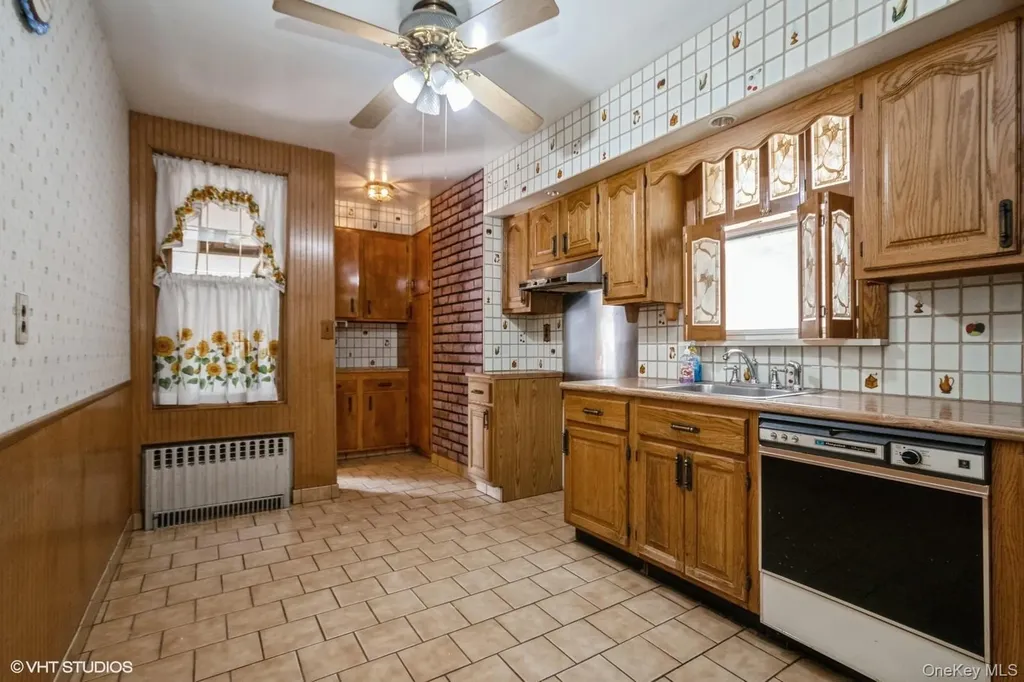 4261 Byron Avenue Bronx NY 10466