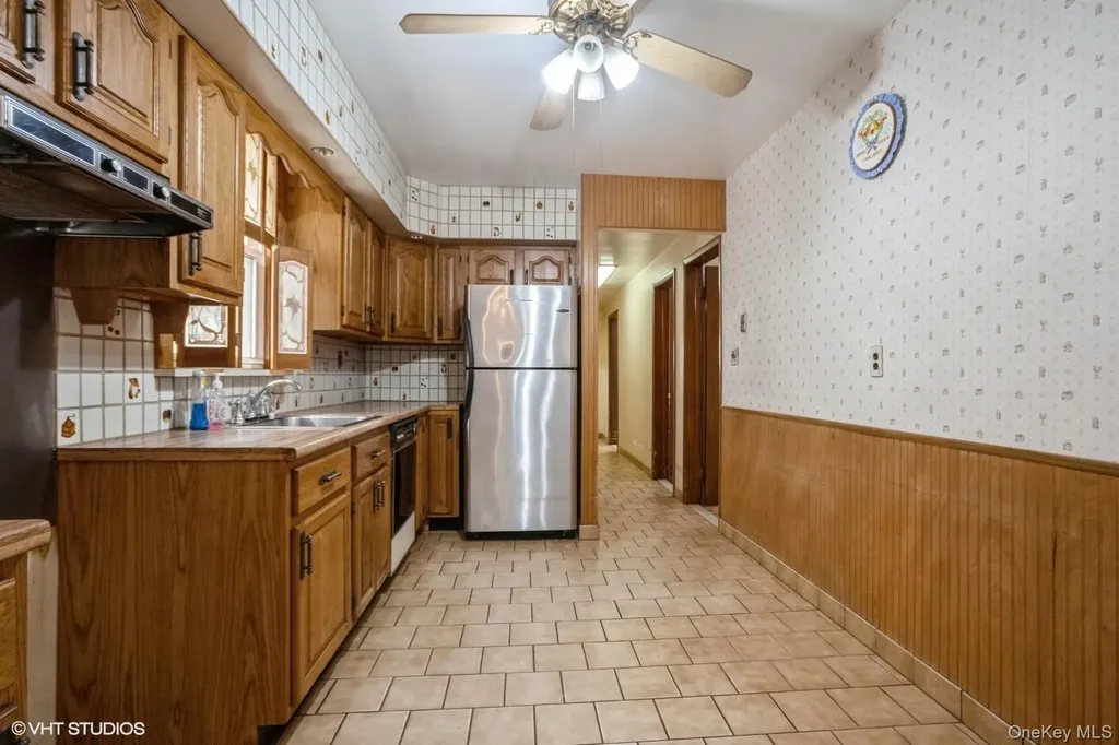 4261 Byron Avenue Bronx NY 10466