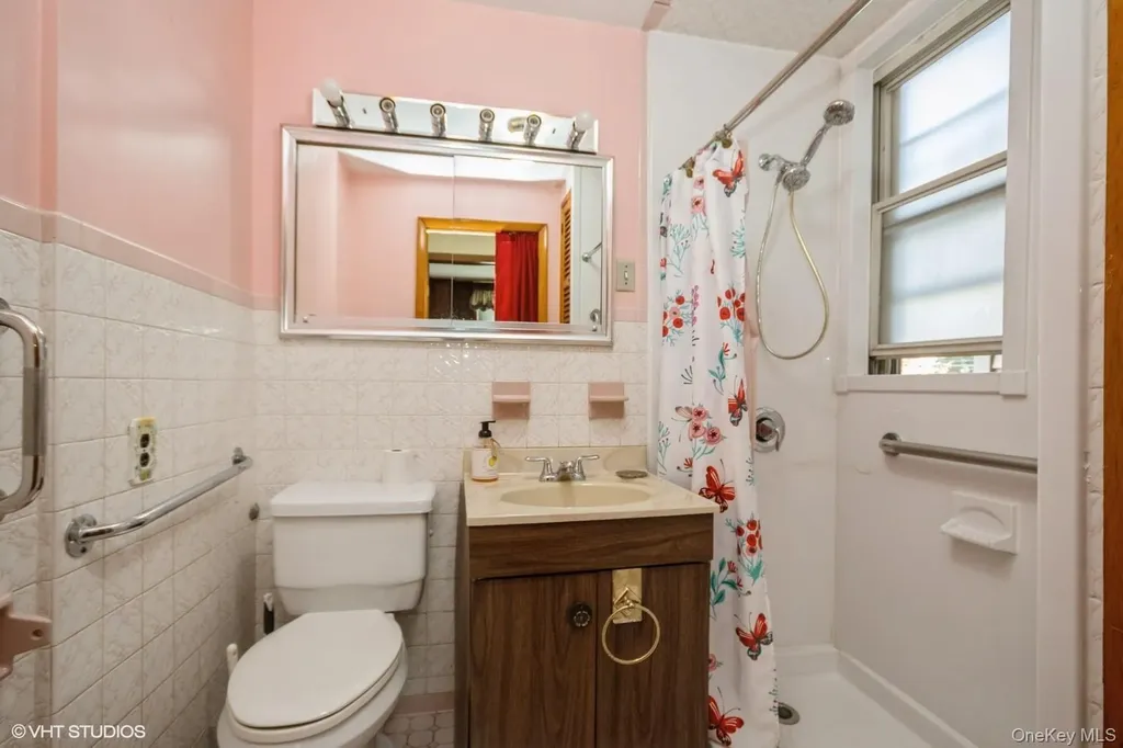 4261 Byron Avenue Bronx NY 10466