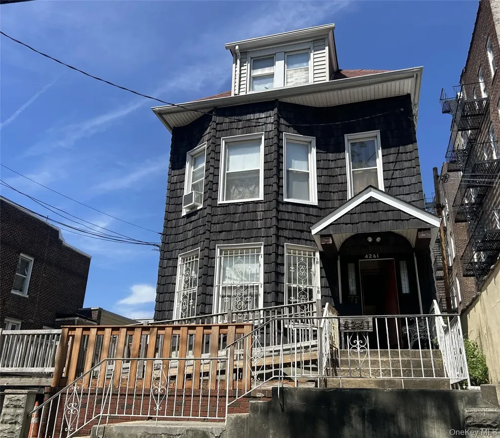4261 Byron Avenue Bronx NY 10466