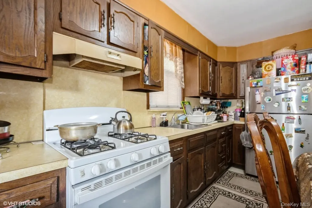 4261 Byron Avenue Bronx NY 10466