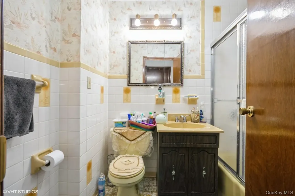 4261 Byron Avenue Bronx NY 10466