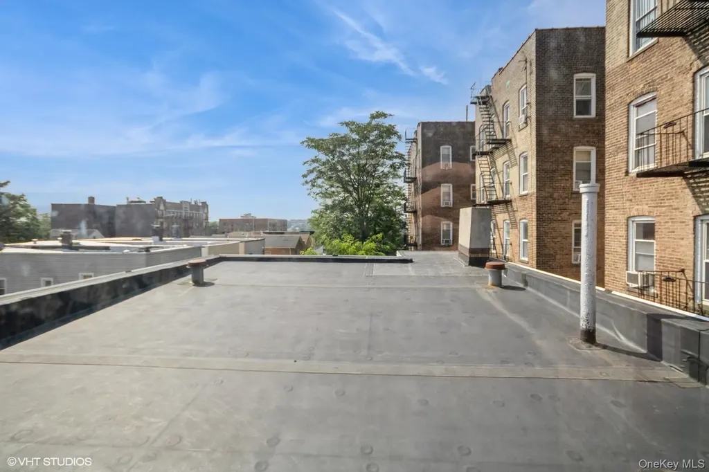 4261 Byron Avenue Bronx NY 10466