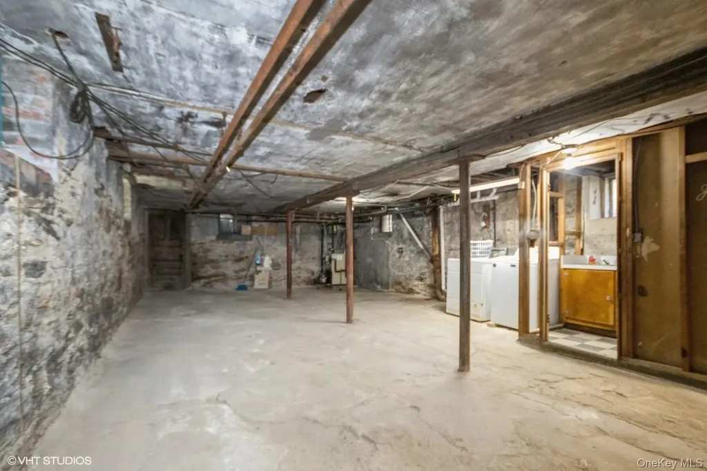 4261 Byron Avenue Bronx NY 10466