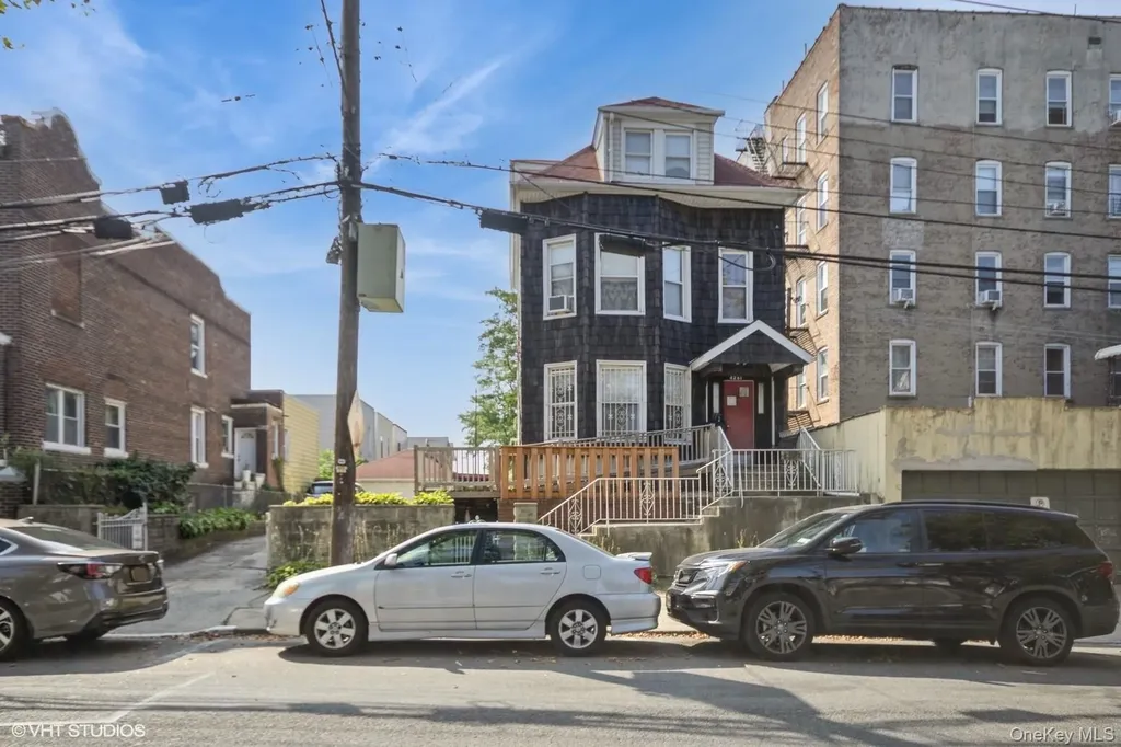 4261 Byron Avenue Bronx NY 10466