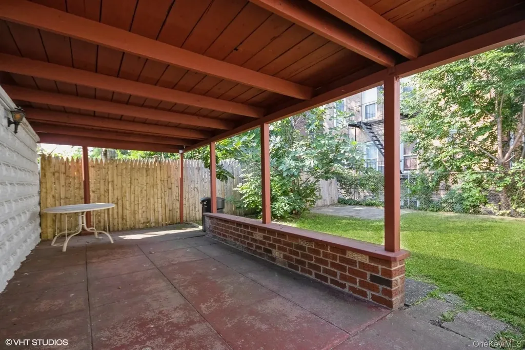 4261 Byron Avenue Bronx NY 10466