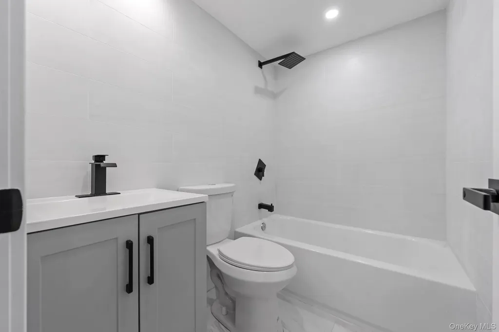824 Troy Avenue Brooklyn NY 11203