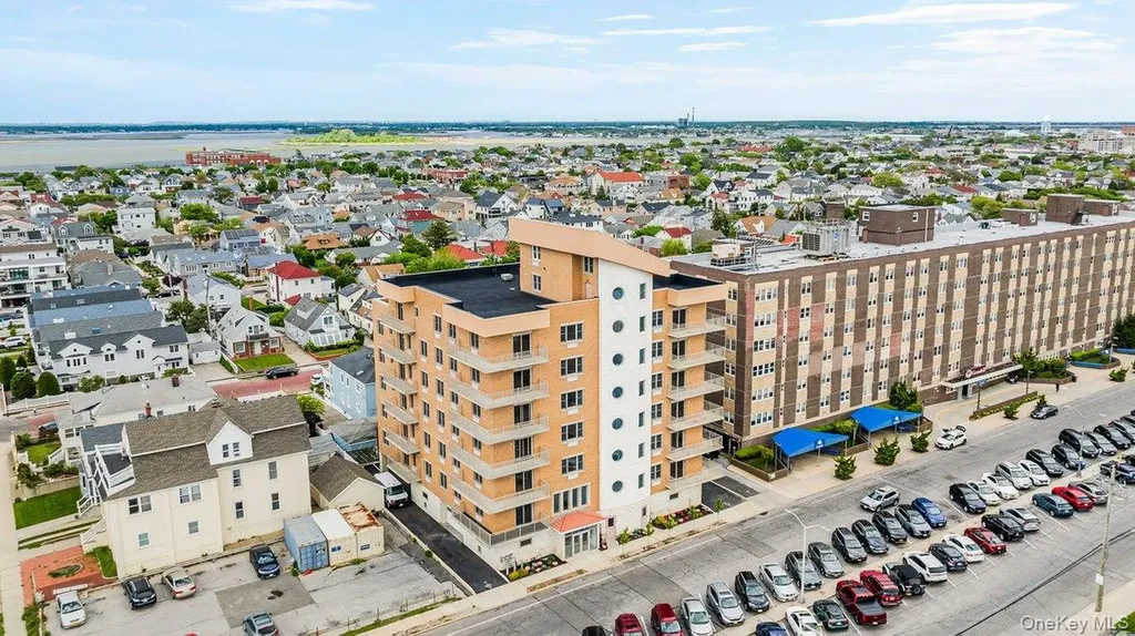 661 W Broadway Long Beach NY 11561