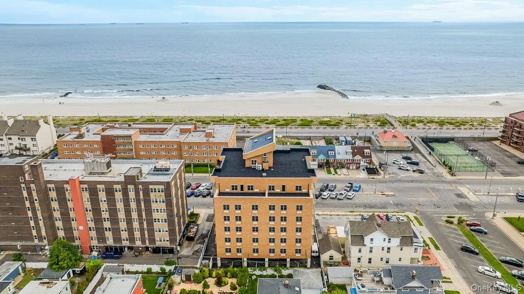 661 W Broadway Long Beach NY 11561