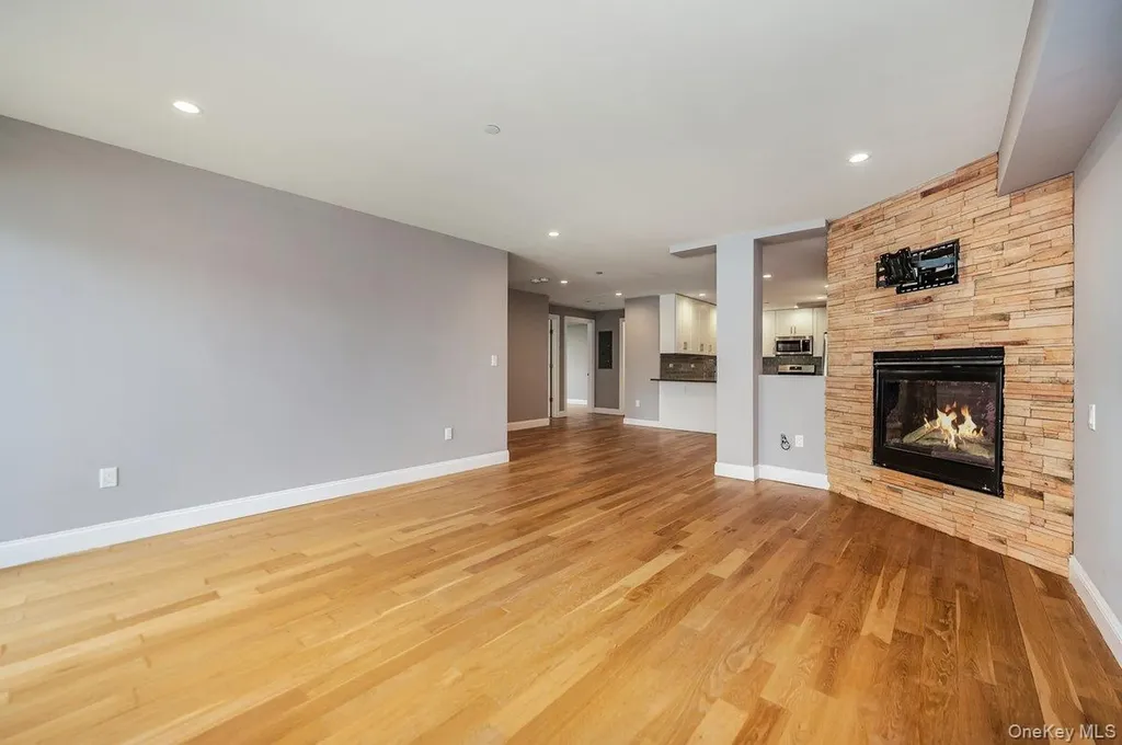 661 W Broadway Long Beach NY 11561