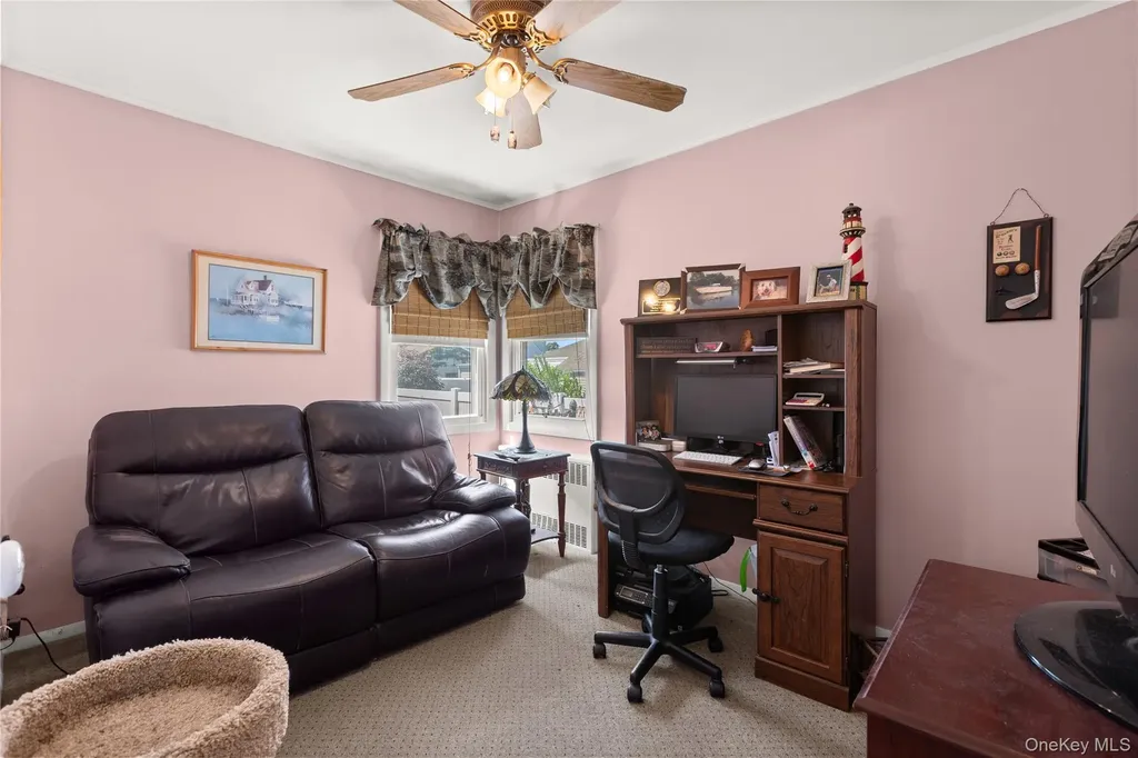 66 Inlet Drive Lindenhurst NY 11757