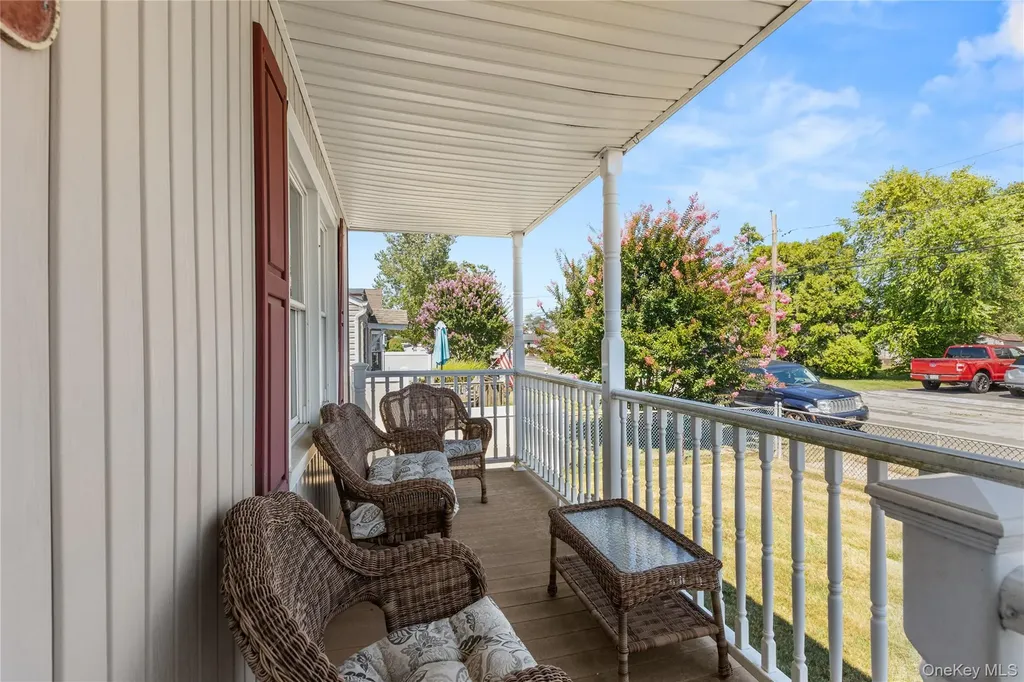 66 Inlet Drive Lindenhurst NY 11757