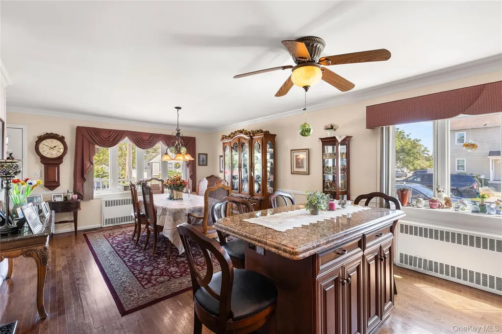 66 Inlet Drive Lindenhurst NY 11757