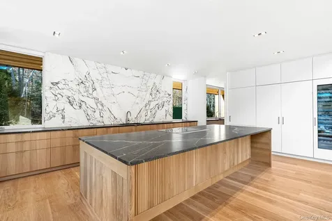 16 Arbor Path Amagansett NY 11930