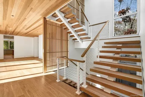 16 Arbor Path Amagansett NY 11930