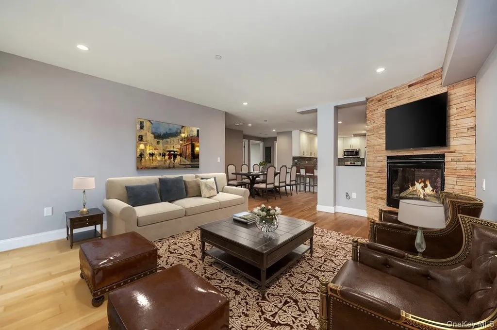 661 W Broadway Long Beach NY 11561