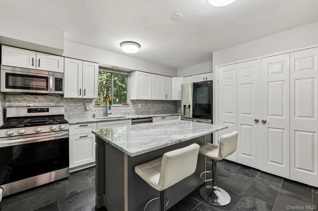 9 Crane Road Middletown NY 10941