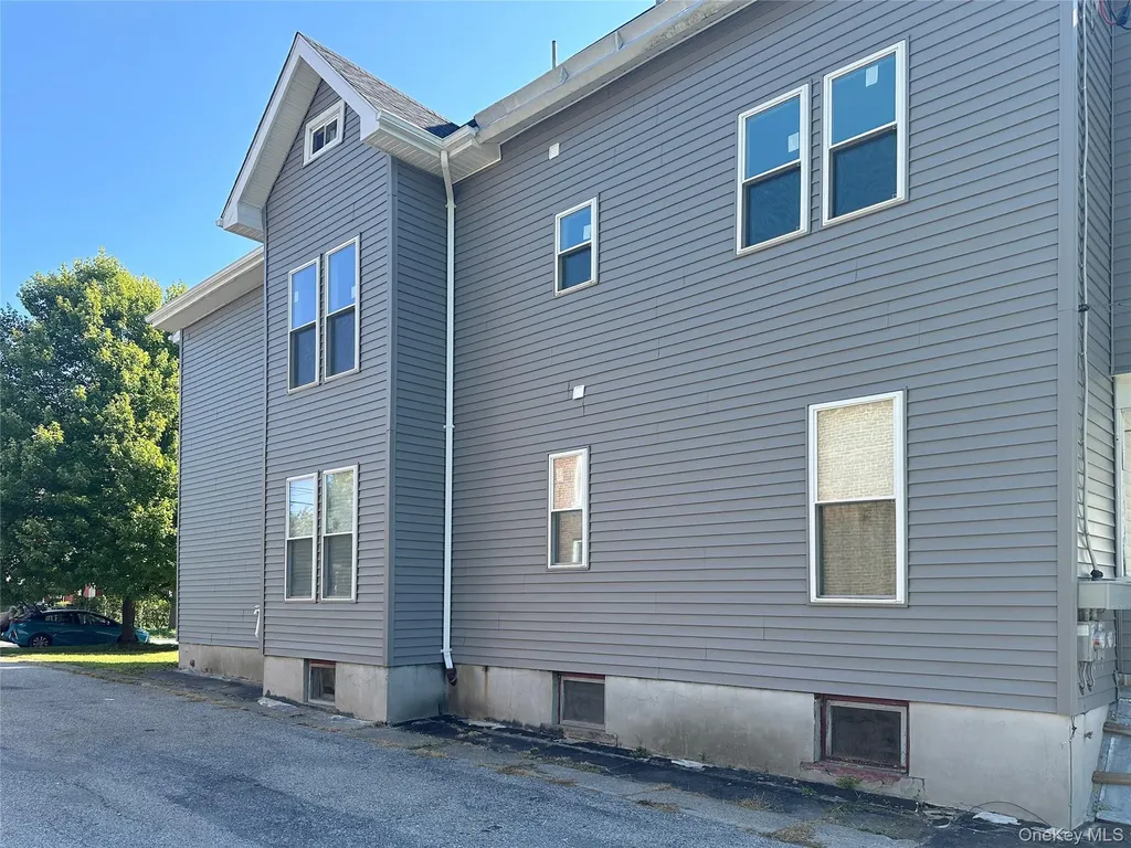 228 Mansion Street Poughkeepsie NY 12601