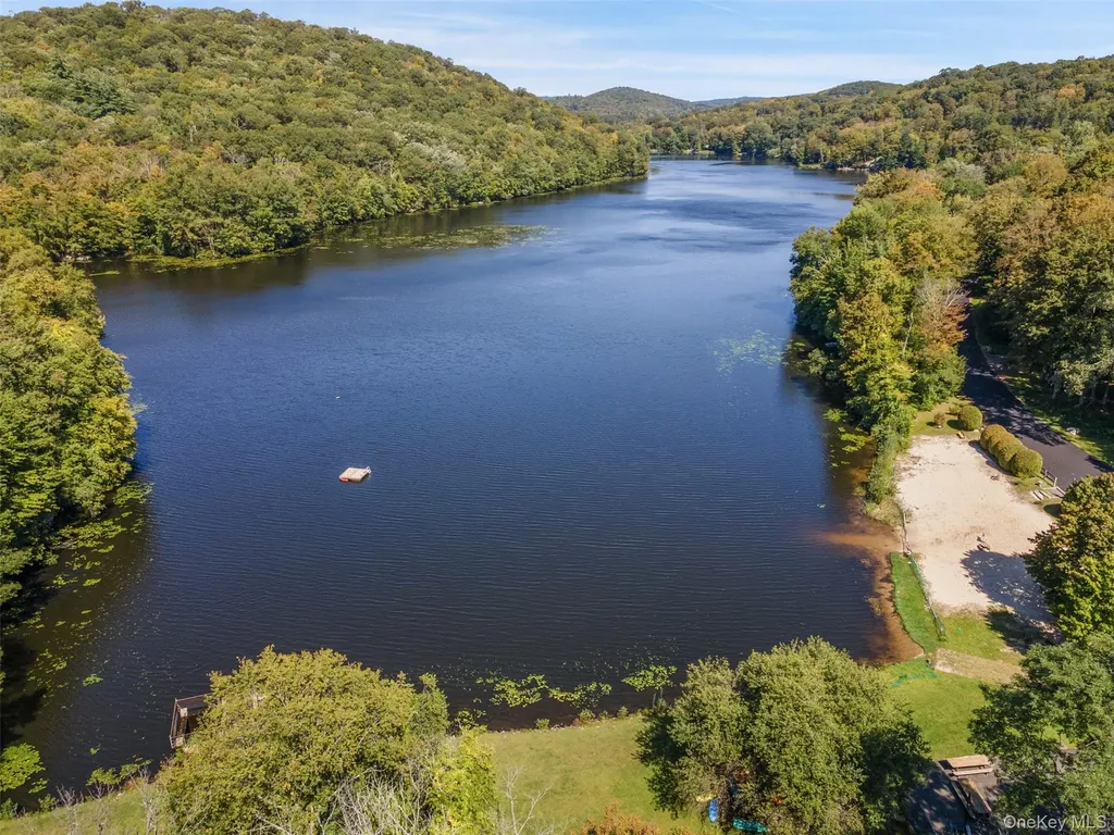 11 Glass Lane Carmel NY 10512