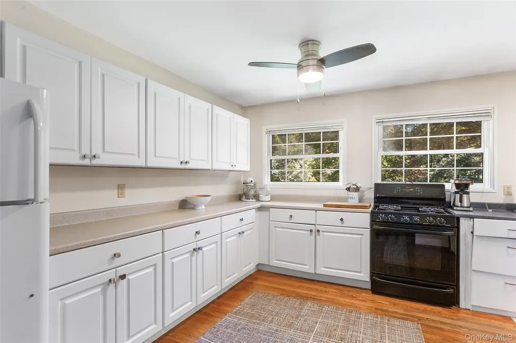 11 Glass Lane Carmel NY 10512